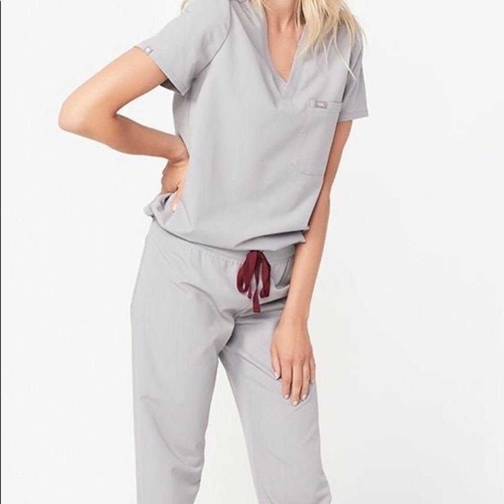 FIGS Limited Edition CEMENT Scrub Set
